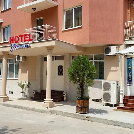 Lyubimets Hotel Fantasy מראה חיצוני תמונה